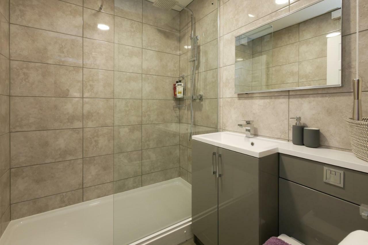 Апартаменти Crewe Short Lets 4 Victoria Court, Крю Екстер'єр фото